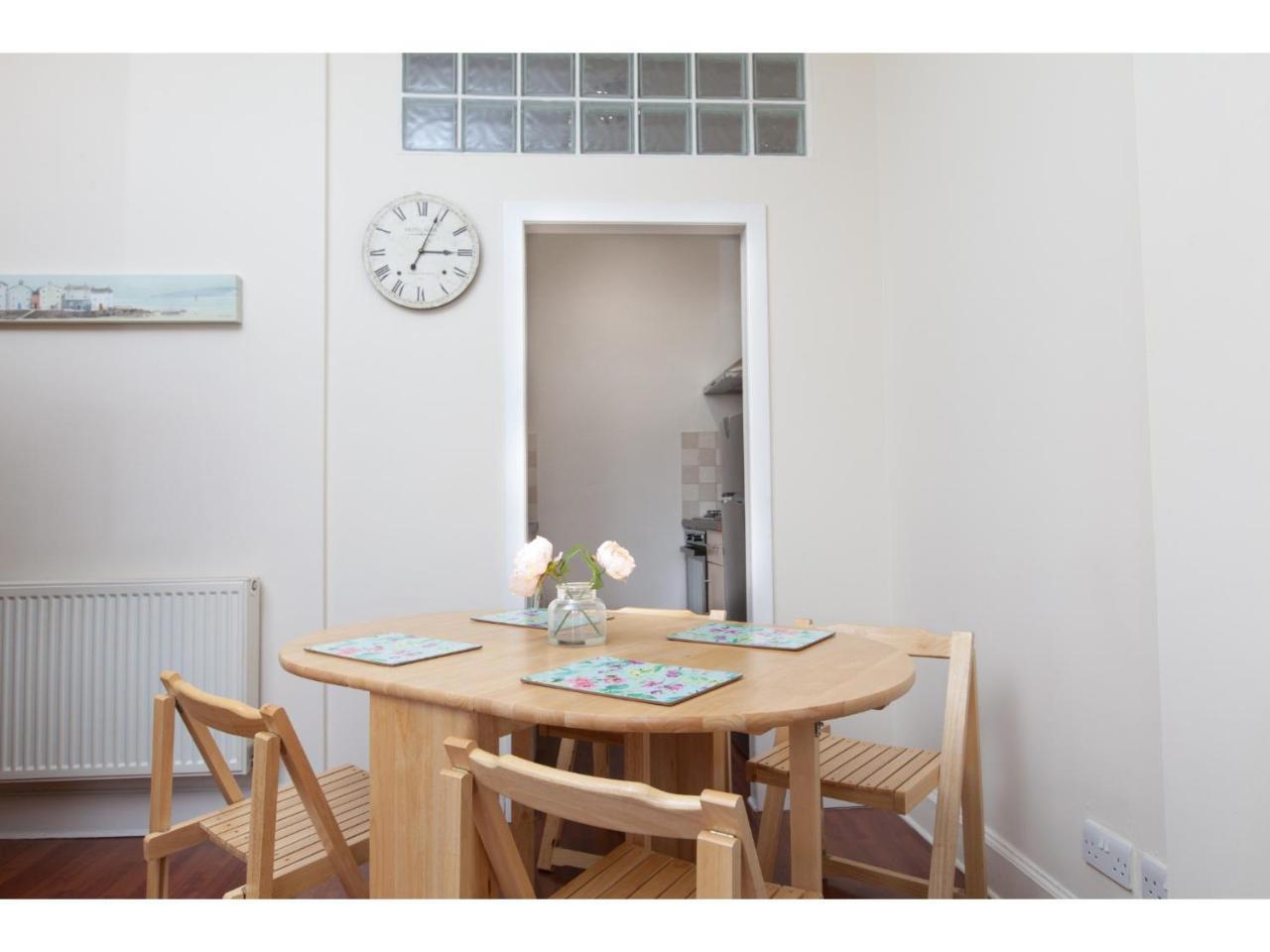 Homely Tenement For 2 Near Botanic Gardens เอดินบะระ ภายนอก รูปภาพ